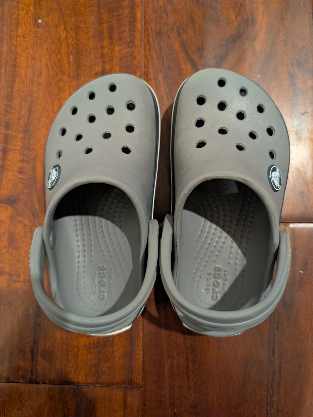 CROCS Kids Classic Clogs in Gray C8